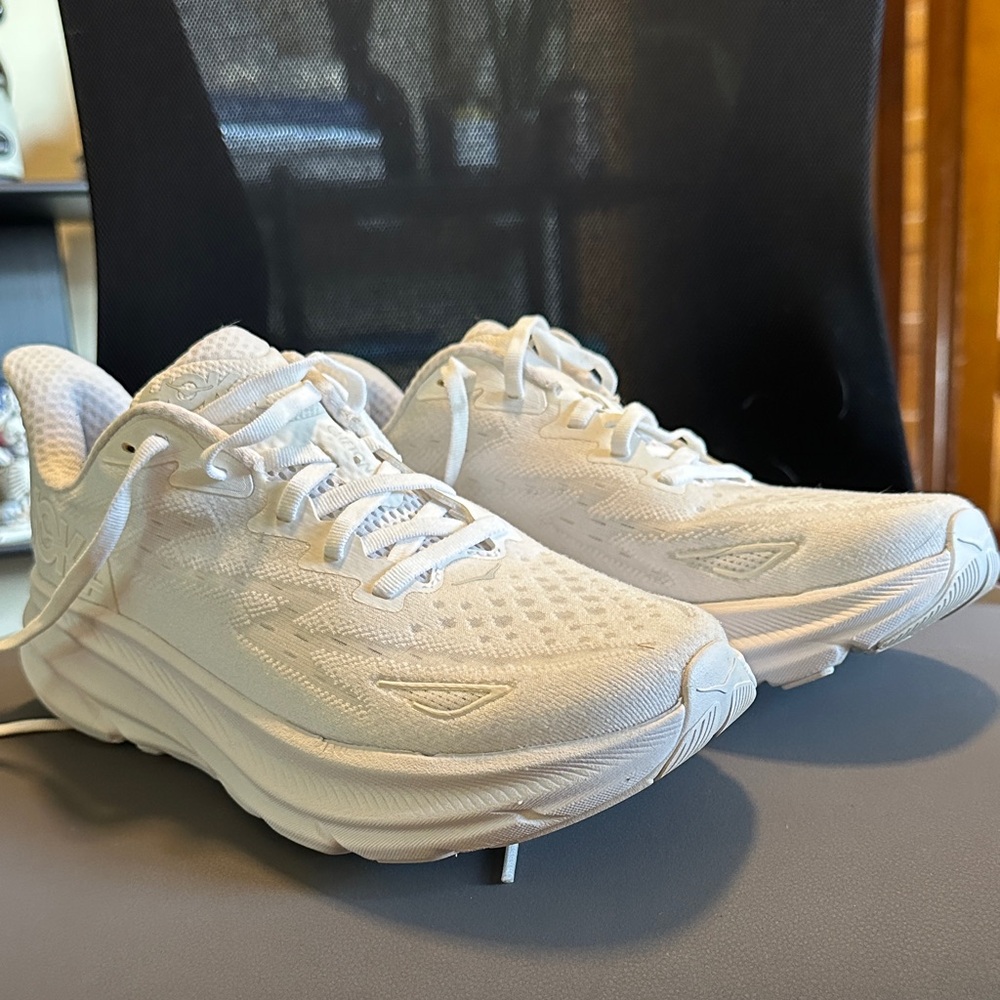 Women’s Hoka Clifton 9